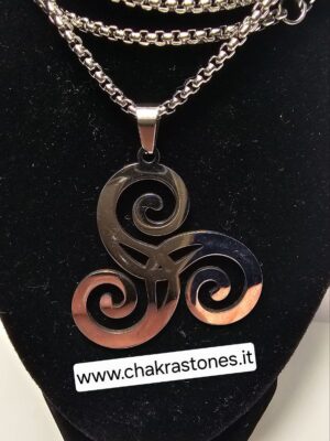 Ciondolo Triscele (in acciaio) color argento
